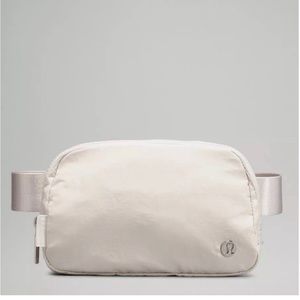 Lululemon Everywhere Belt Bag White Opal
